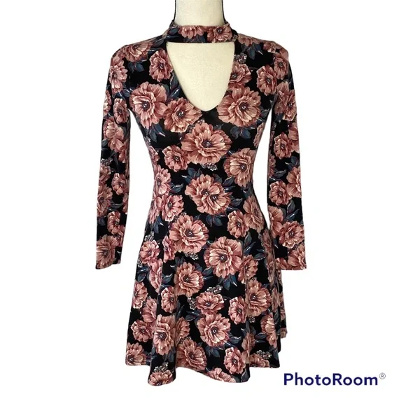 slim fit dress slacks Kaitlyn Choker Tie Mini Dress – Endless Rose main image 0